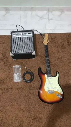 Guitarra (NOVA, USADA 1 VEZ)