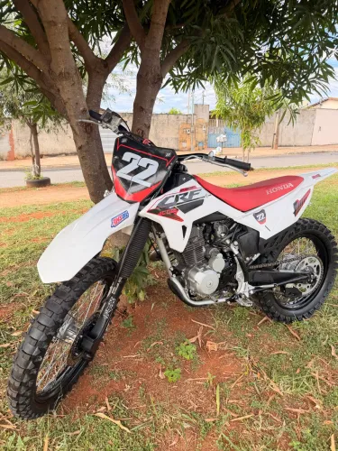 CRF 230 / 2015 / PROZONA / CHEIA DE ACESSÓRIOS