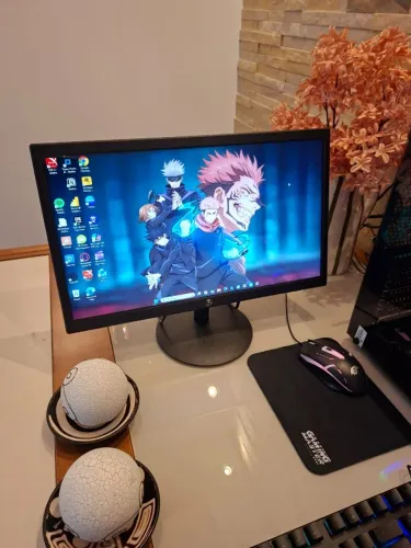 Vendo monitor gamer 20 polegadas 75hz com entrada vga e hdmi, bem novinho, Um detalhe leia