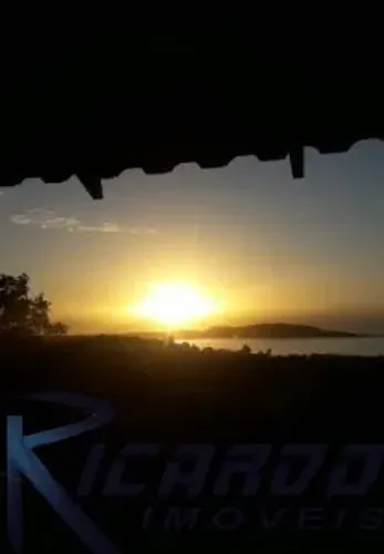 Lote / terreno à venda no Alto de Perocão / Santa Mônica, com vista para mar.