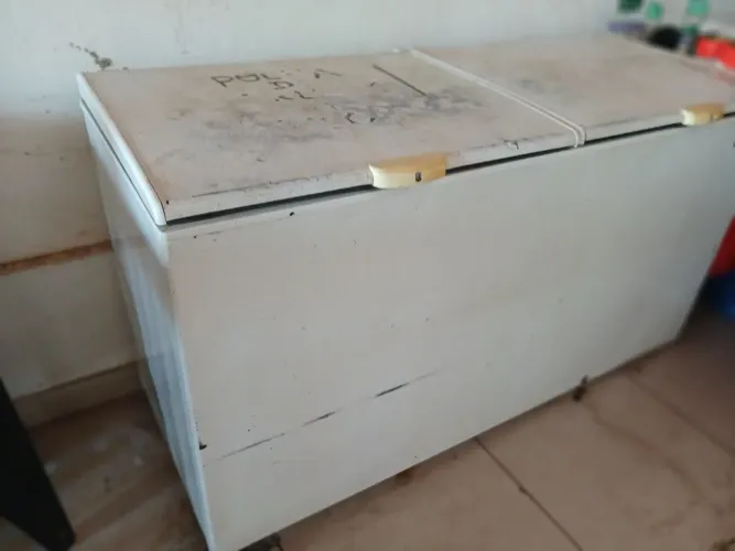 Vendo freezer 534 litros metalfrio