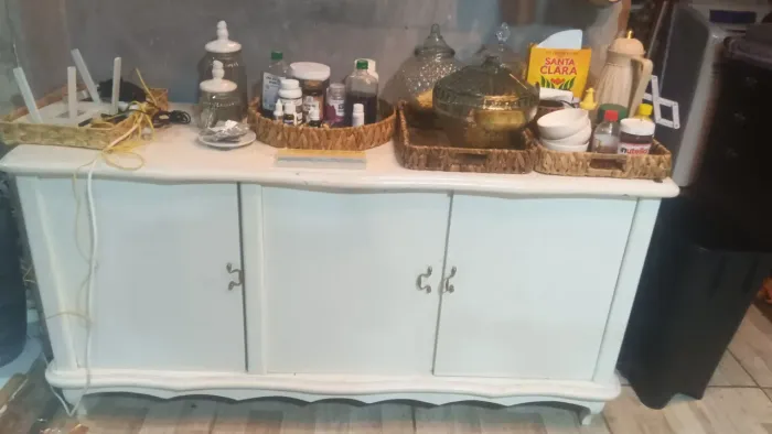 Buffet de madeira