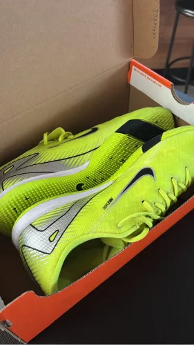 Chuteira Futsal Nike Mercurial