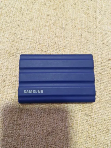 SSD portátil Samsung T7 Shield 1 TB cor azul