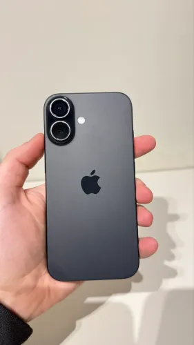 iPhone 16 128GB