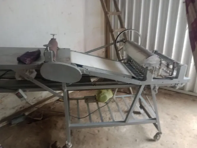 Maquina de cortar bolacha