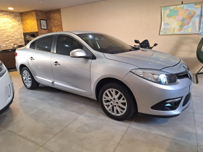Renault Fluence Sed. Dynamique 2.0 16V Flex Aut. 2015