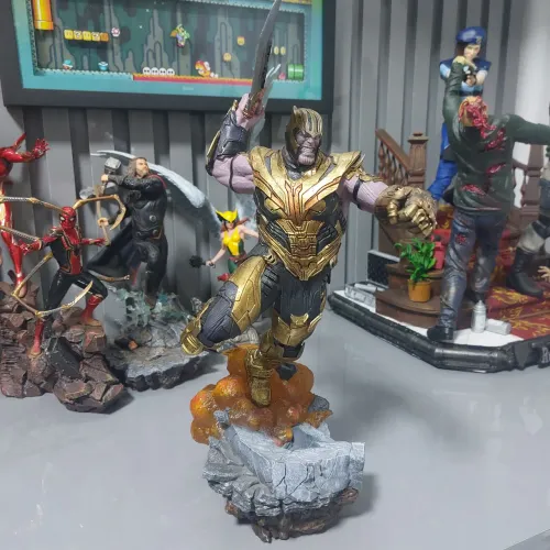 Estátua Thanos vingadores - Iron studios 1/10 (sem caixa)