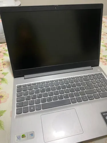 Vendo notebook Lenovo IdeaPad 3 - 128gb