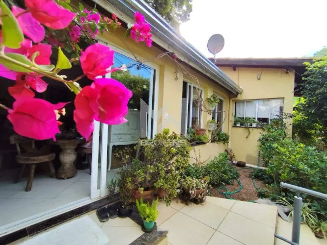 Casa à venda no condomínio Marambaia, em Vinhedo/SP!!
