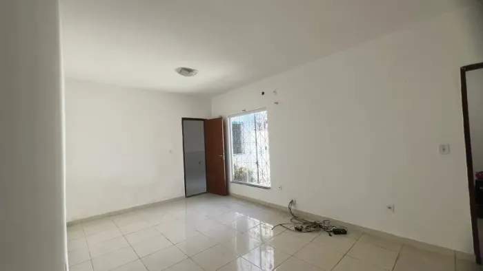 Casa na Cohama | Suíte com Closet e Escritório | Terreno de 200m² | R$ 450 Mil