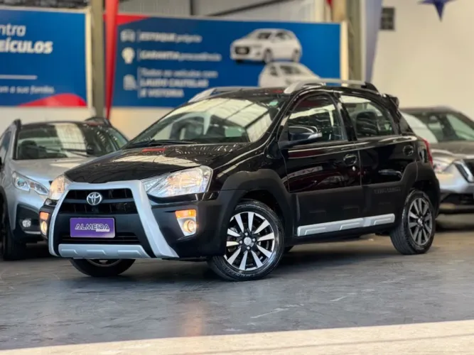Toyota Etios Cross 1.5 Flex 16V 5P Mec. 2014