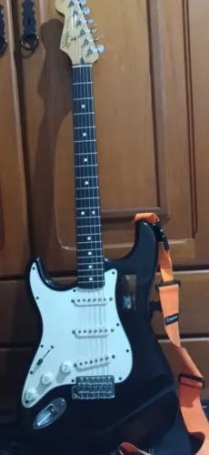 Guitarra Fender tradicional Americana