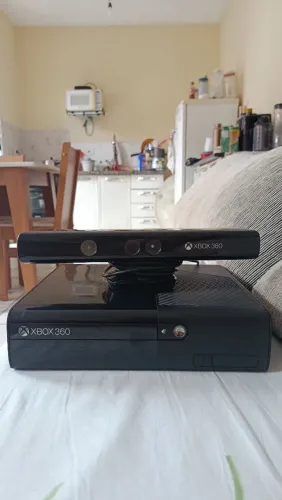 Xbox 360 para vender peças e carcaça + Kinect Conservado