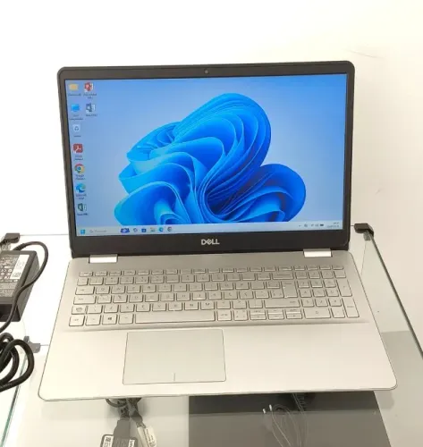 Dell Inspiron 5584 Notebook i5 8ª Geração 8GB RAM SSD 480GB Tela 15,6" HD