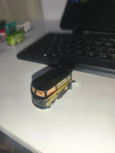 Hot Wheels kool Kombi surf shop