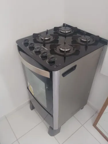 Fogão seme novo 600$