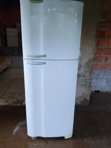 Vendo geladeira funcionando perfeitamente perfeitamente