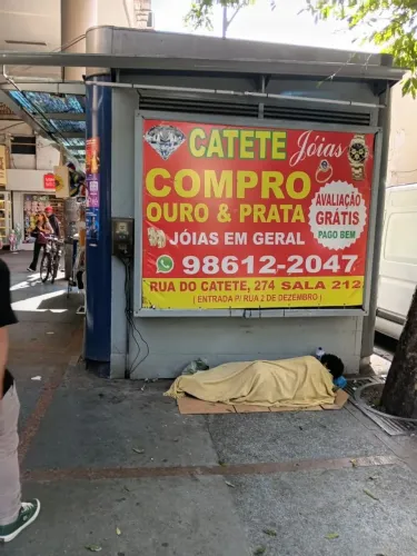ANUNCIE EM BANCAS DE JORNAIS