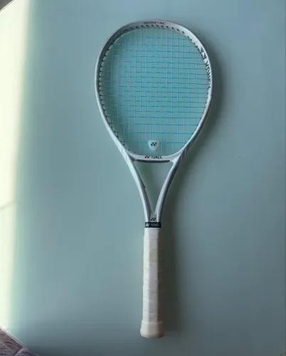 Raquete Yonex Vcore 98 L4 White/Sand