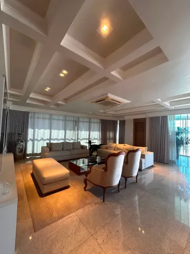 SARÁTY VENDA COBERTURA TORRE DE FARNESE  -<br>445 m², PORTEIRA FECHADA