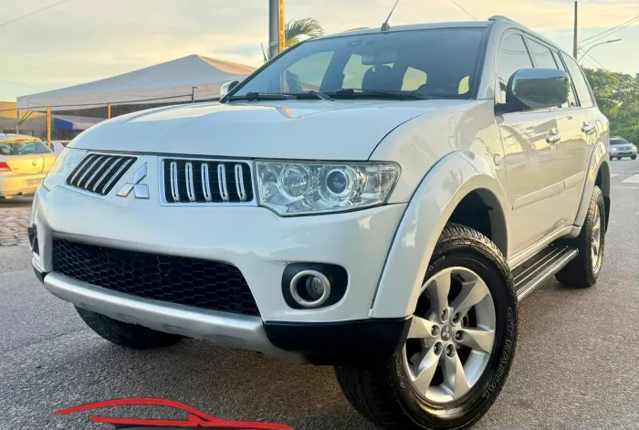 Mitsubishi Pajero Dakar HPE 3.2 4X4 T.I Dies 5P AUT 2013