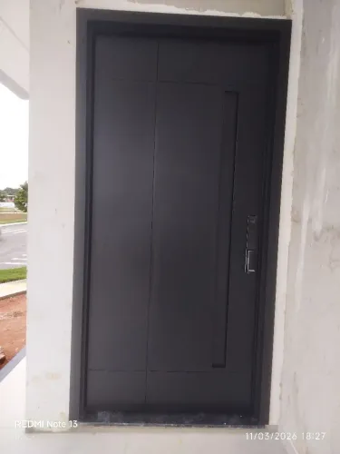 portas laqueadas,portas em madeira,portas em ACM ,kit porta pronta 