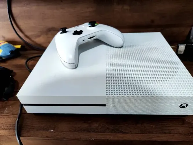 Xbox One S