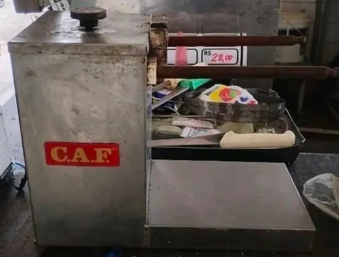 MÁQUINA DE AMACIAR BÍFES