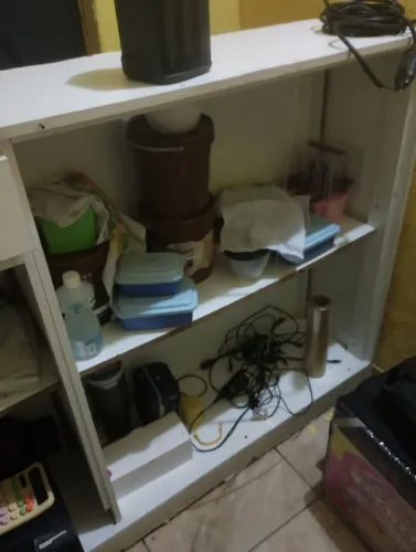 Balcão em ótimas condições 2m por 1,5 estou desfazendo porque não cabe no meu espaço