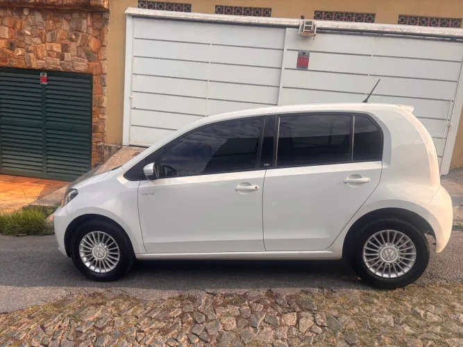 Volkswagen Up! Move 1.0 TSI Total Flex 12V 5P 2017