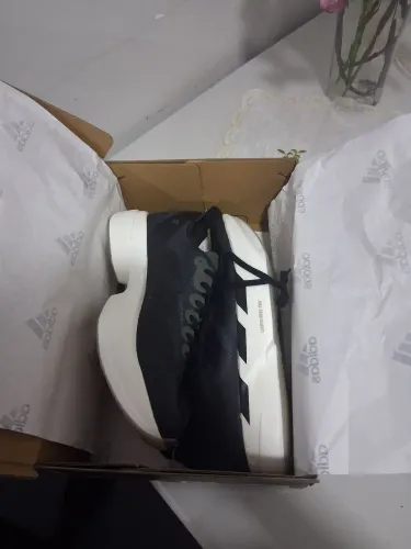 Tenis adidas adizero pro 4