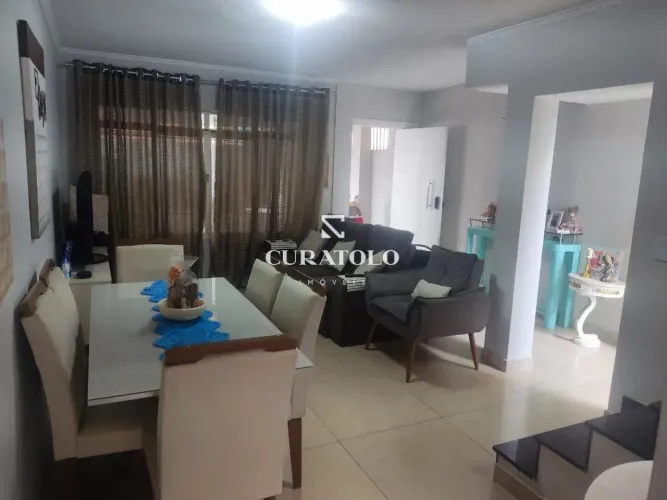Casa à venda na Vila Moraes, com 3 quartos, 2 vagas e quintal