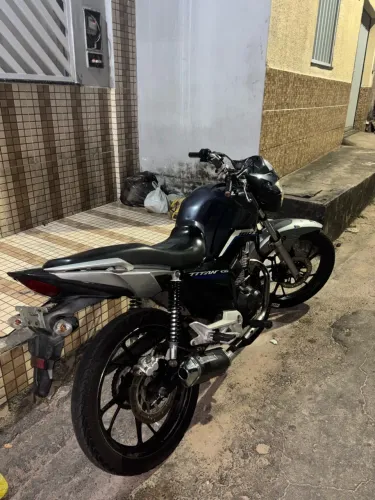 Vendo esse escape por 300