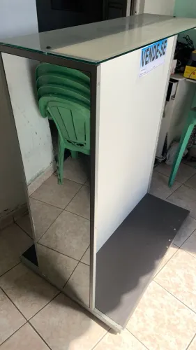 Bancada loja com espelho lateral com rodeira