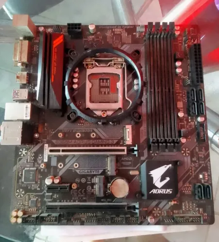 Placa mãe Asus ( com.defeito).