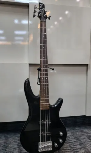 Baixo Ibanez 5 cordas