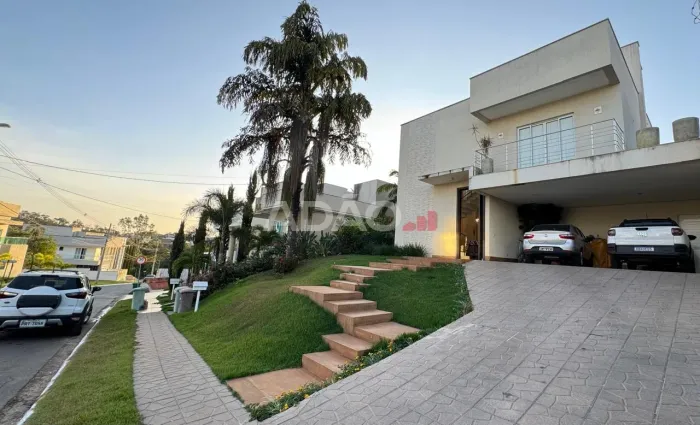 Sobrado a Venda Condomínio do Lago Goiânia