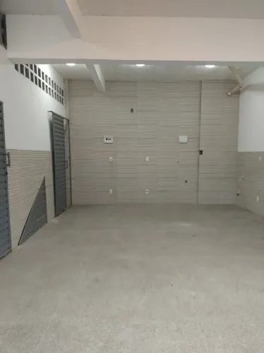 Aluga se ponto comercial com 40 metros quadrados com banheiro rua principal em são crist