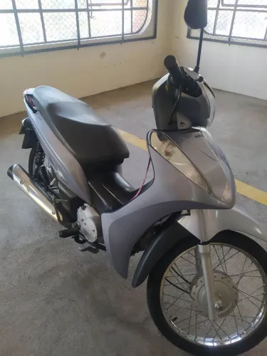 Honda Biz 125 IMPECÁVEL - Baixa km