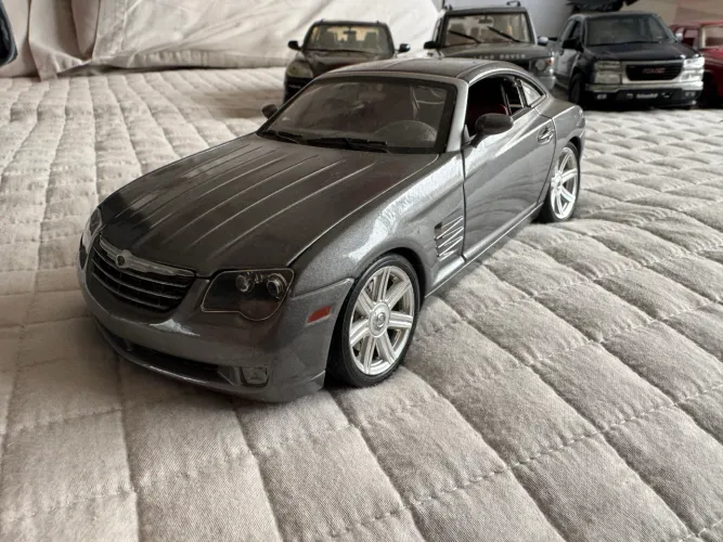 Miniatura 1/18 - Chrysler Crossfire