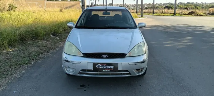 Ford Focus Sedan 1.6/1.6 Flex 8v/16v 4P Mec. 2004