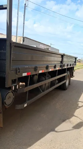 Carroceria de ferro para caminhão toco dividido em até 5x no cartao