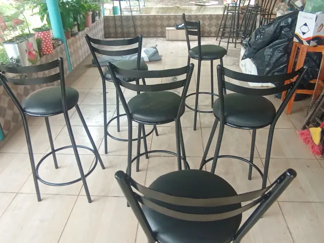 Banquetas com almofada 