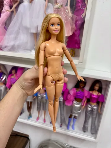 Barbie MTM articulada 
