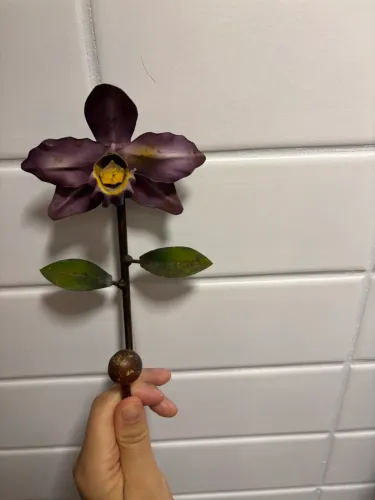 2 penduradores  de flor- ferro