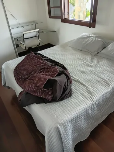 Cama Queem ótimo conforto