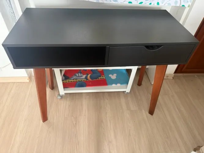 Escrivaninha Tok Stock 