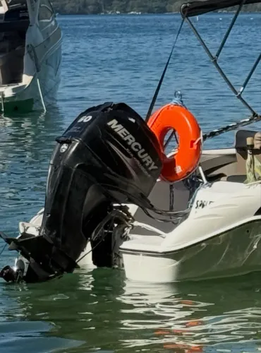 Vendo motor mercury 60 hp 4 tempos 2013