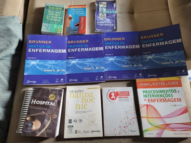 Livros de Enfermagem (Brunner, Nanda, Perry & Potter) - Vendo Lote ou Separado